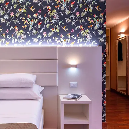 Otel Formula Int. & Puravita Rosolina