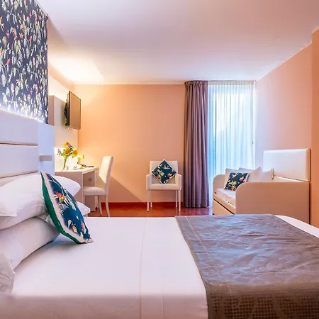 Otel Formula Int. & Puravita Rosolina