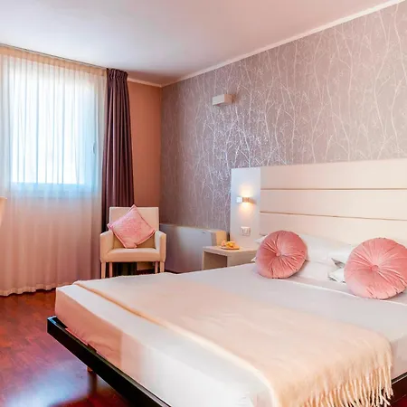 Formula Int. & Puravita 4* Rosolina